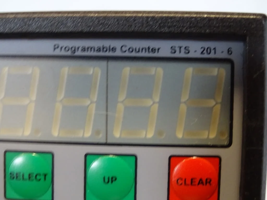 Цифров брояч STS 201-6 Programable Counter 250VAC, 24VAC/VDC — снимка 3