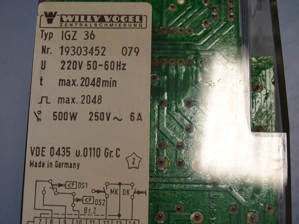 Реле време Willy Vogel IGZ 36 electronic lubrication timer 220V — снимка 2