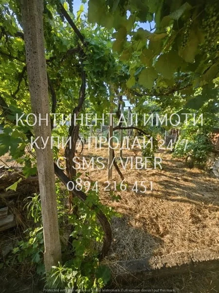 Код 70016. Двуетажна стара къща 80м2 с допълнителни монолитни постройка и двор 930м2 Трифазен и моно — снимка 2