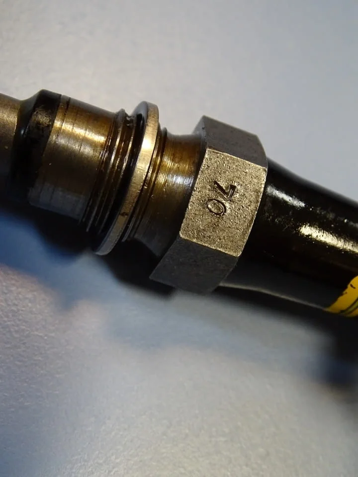 Четка ел. контактна ZF M14x1.5xф4 electrical contact brash L-65mm 24VDC — снимка 3