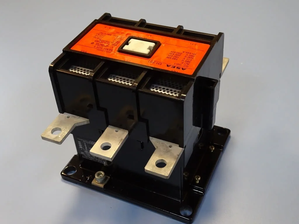 Контактор ASEA EH250 contactor 270A 600VAC coil 220V/50Hz — снимка 7