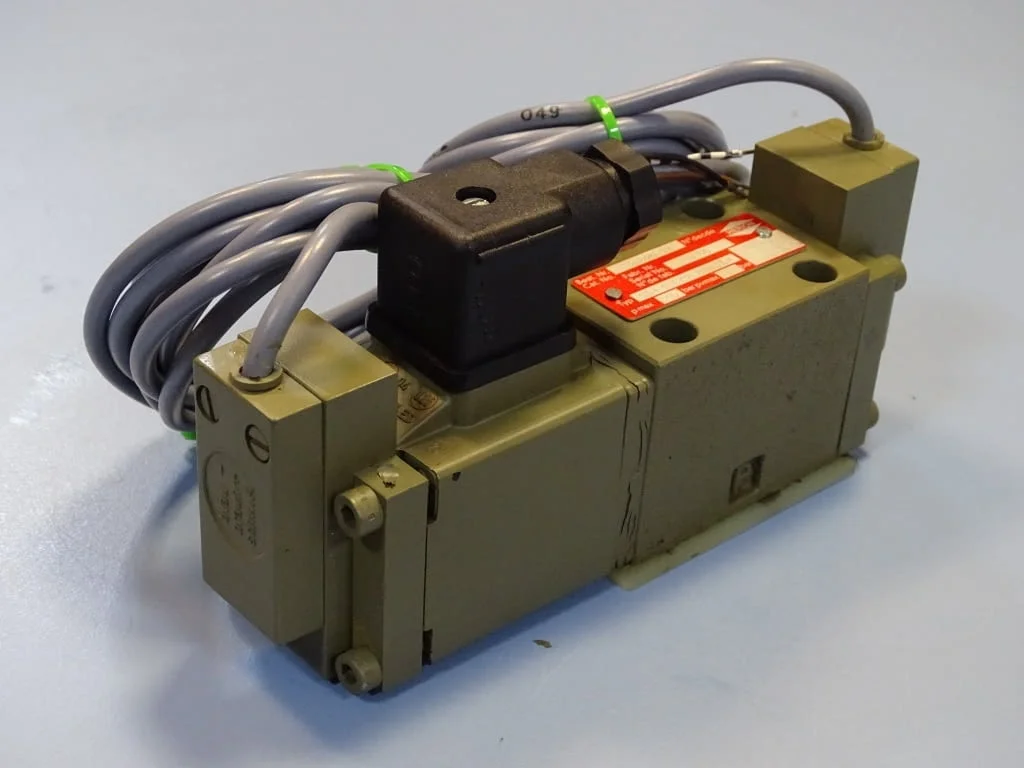 Хидравличен разпределител HERION S6V10G0200743OV directional valve 24VDC — снимка 9