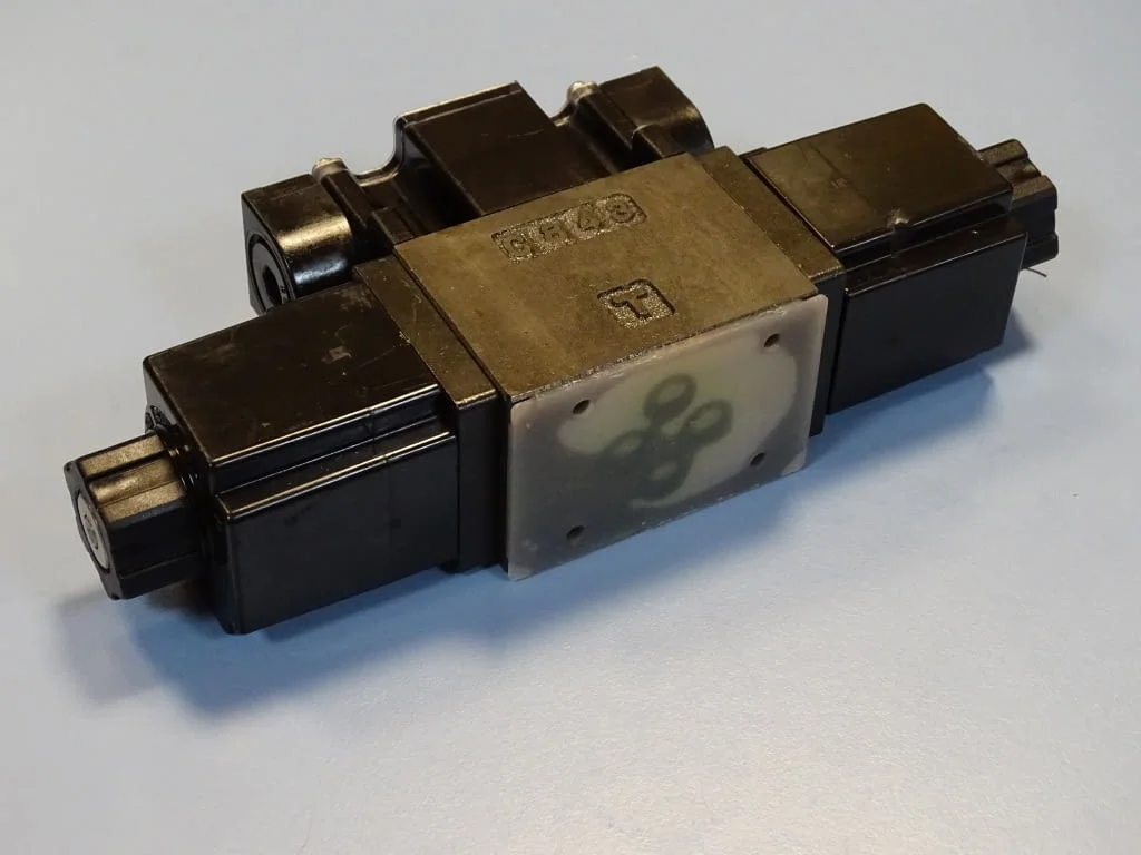 Хидравличен разпределител NACHI SS-C01-E3X-R-C1-20 solenoid operated directional valve — снимка 4