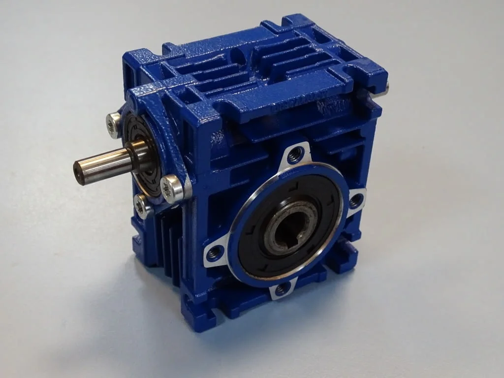 Червячен редуктор MOTOVARIO NRV030 worm gear reducer i:10.00 — снимка 4