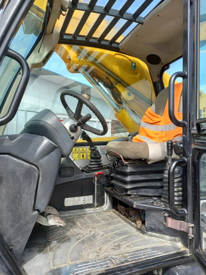 Продавам телескопичен товарач JCB 535 - гр.Ловеч