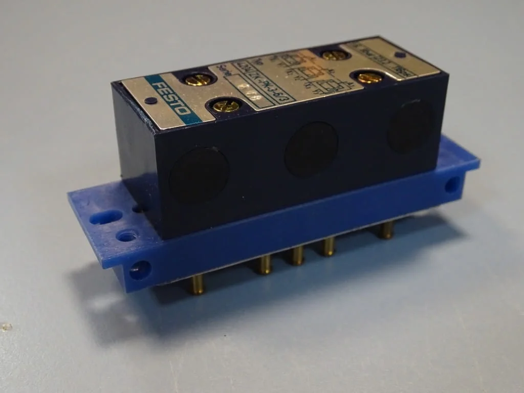 Пневматичен блок Festo ZK-PK-3-6/3 4204 Block Pneumatic Logic Valve — снимка 2