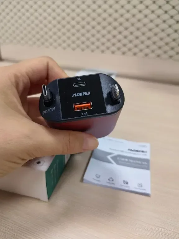 PLDHPRO Red 4 в 1 прибиращо се зарядно за кола, 80W с 82 см прибиращ се USB-C и iOS кабел — снимка 7