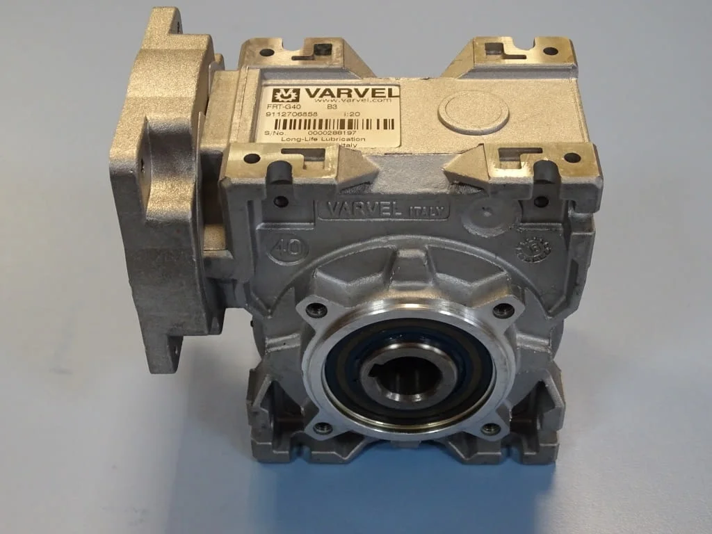 Редуктор червячен VARVEL FRT-G40 worm gear reducer 1:20 — снимка 3