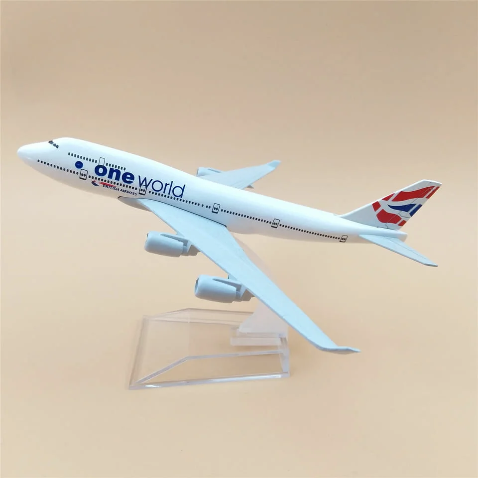 Boeing 747 самолет модел макет One World американски превоз пътници черна кутия пилот диспечер полет