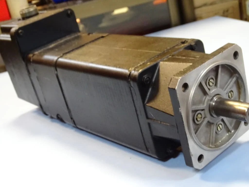 Правотоков ел. двигател Siemens 1HU3056-OAC01-Z servo motor 176V — снимка 8