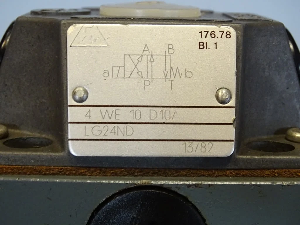 Хидравличен разпределител Rexroth 4 WE 10 D10/LG24ND directional control valve 24VDC — снимка 5