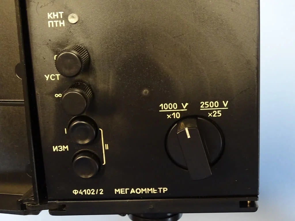Мегаомметър Ф4102/2 1000V/2500V — снимка 2