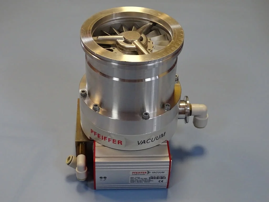 Вакуум помпа PFEIFFER VACUUM TMH 262 P Turbomolecular Pump 210L/S