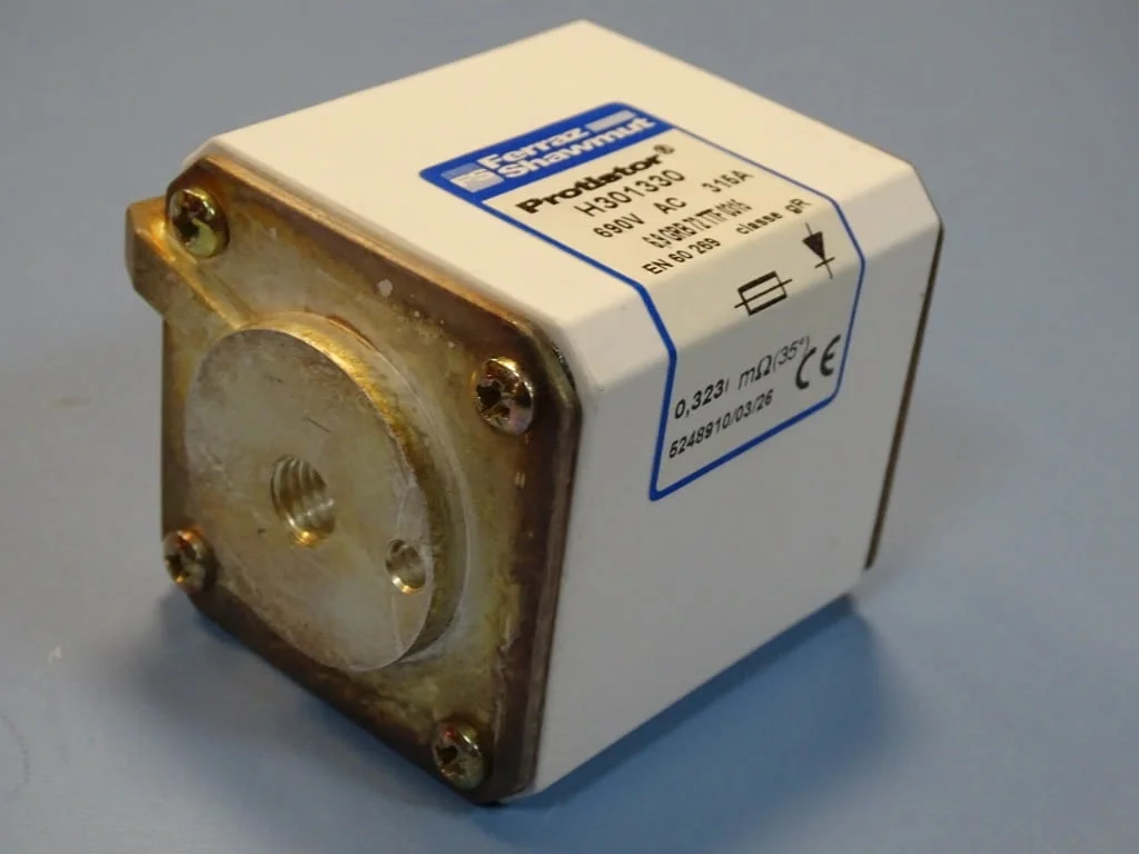 Предпазител Ferraz Shawmut Protistor H301330 Fuses 6.9GRB72TTF0315 315A 690VAC — снимка 6