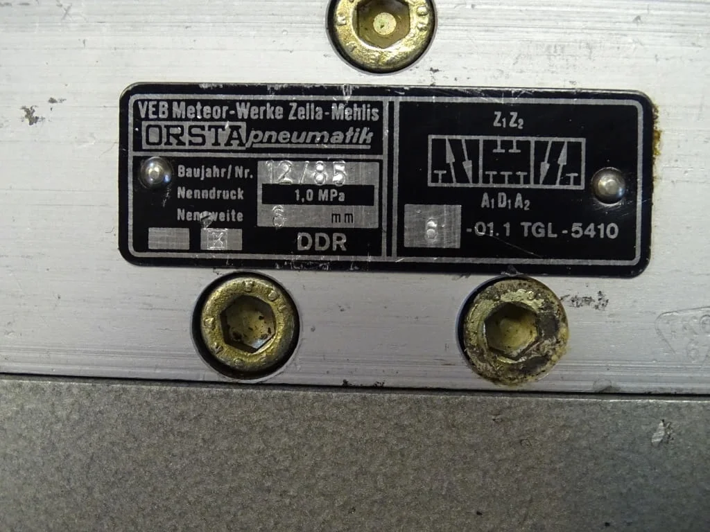 Пневматичен блок wmw DDR StGK04/0413 Pneumatic Valve 10Bar 24VDC — снимка 3