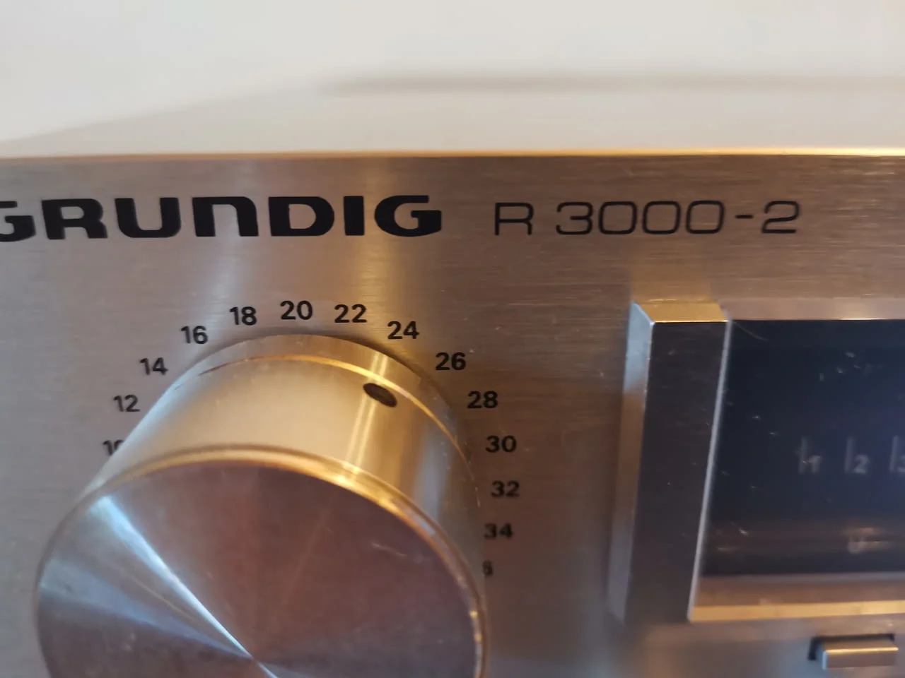 Grundig R3000-2 Vintage Stereo Receiver — снимка 2