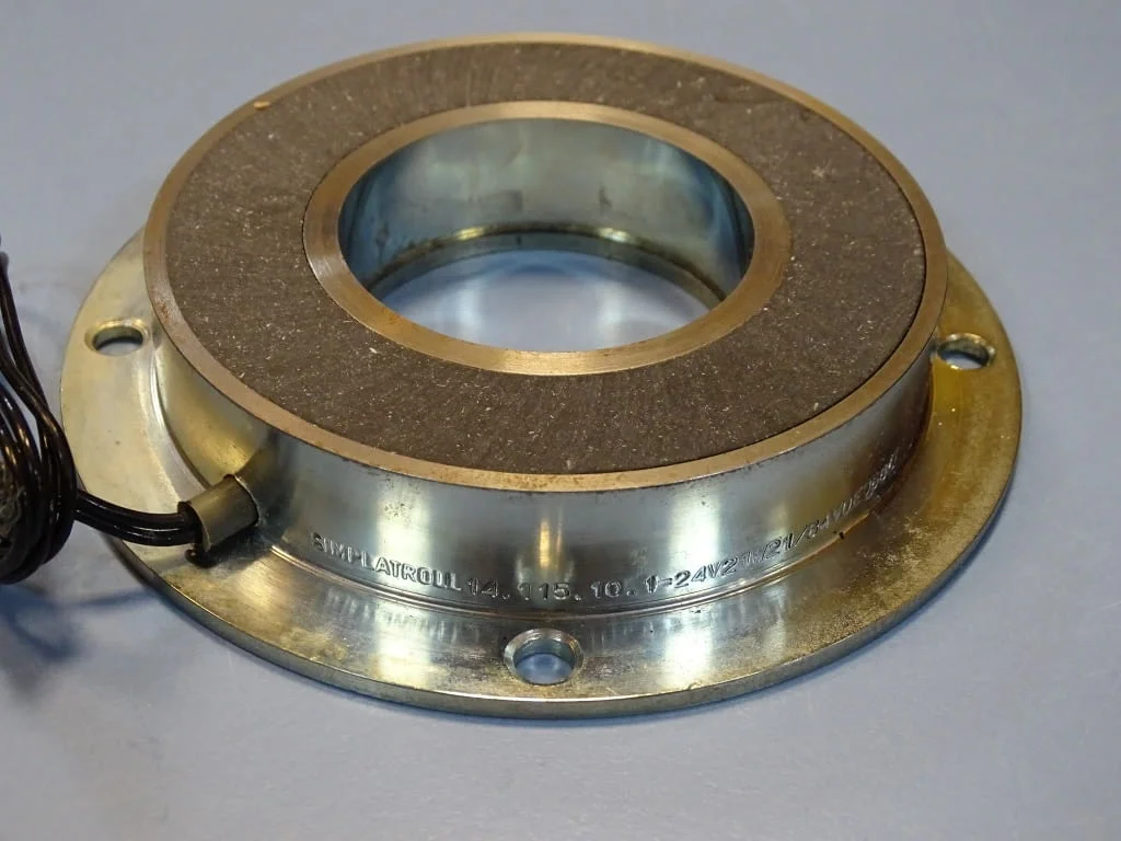 Електромагнитна спирачка Lenze Electromagnetic Brake 24VDC — снимка 3