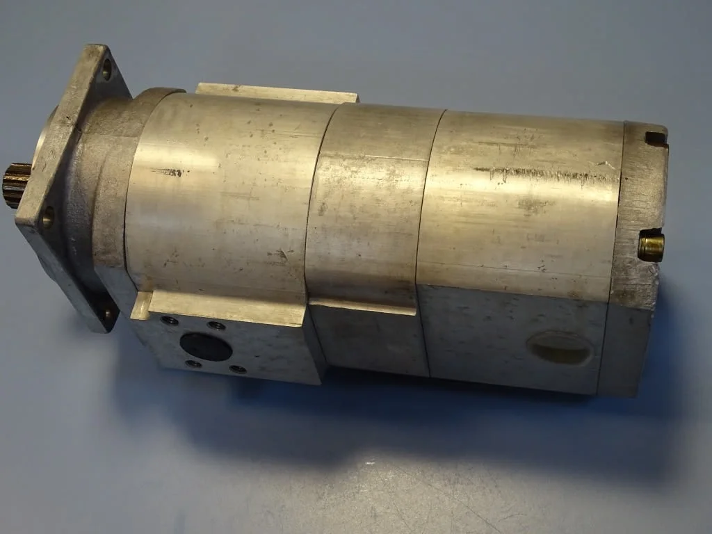 Хидравлична зъбна помпа "Prva Petoletka" Hydraulic pump — снимка 7