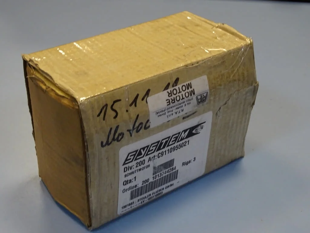 Стъпков мотор Sanyo-Denki 103Hstepping motor Sanmotion F 250V — снимка 5