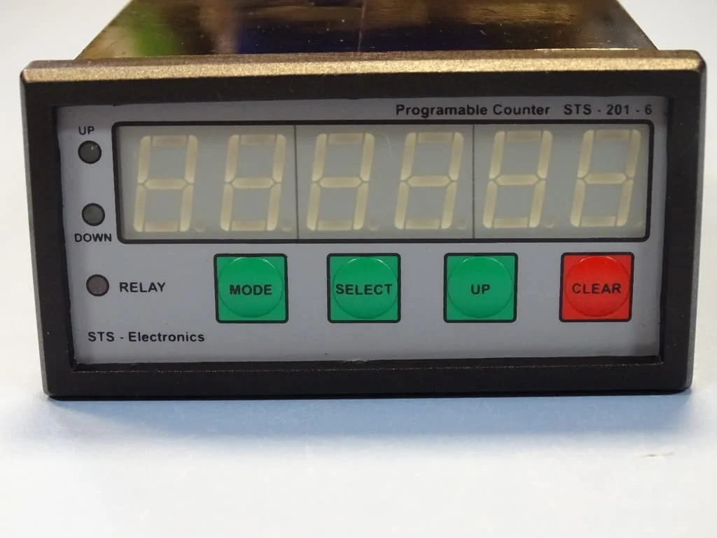 Цифров брояч STS 201-6 Programable Counter 250VAC, 24VAC/VDC — снимка 2