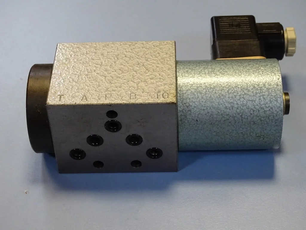 Хидравличен разпределител WANDFLUH-HYDRAULIK 4Z4b 24VDC 160Bar hydraulik valve — снимка 3
