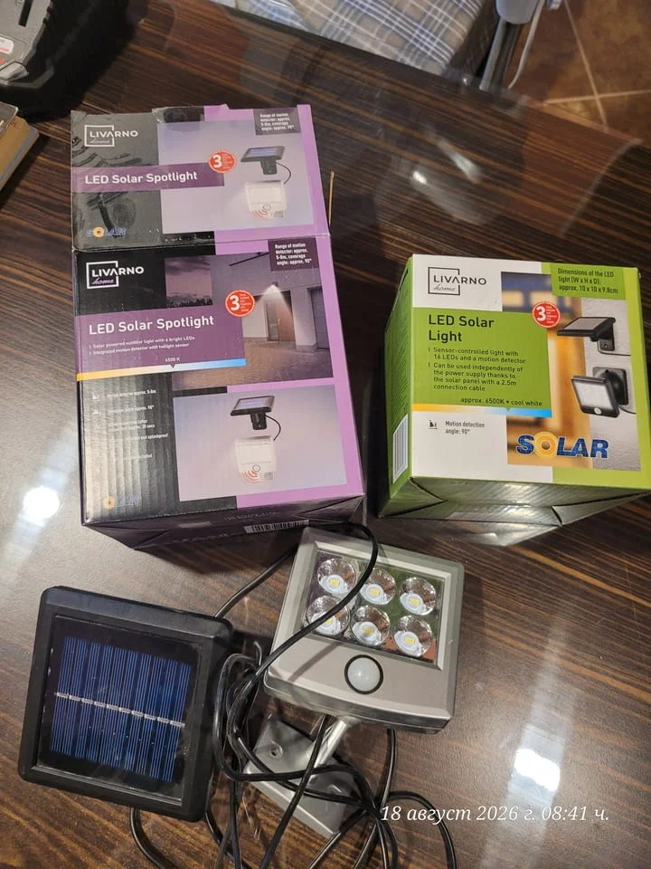 Соларни LED прожектори със сензор за движение (LED Solar Spotlight) — снимка 2