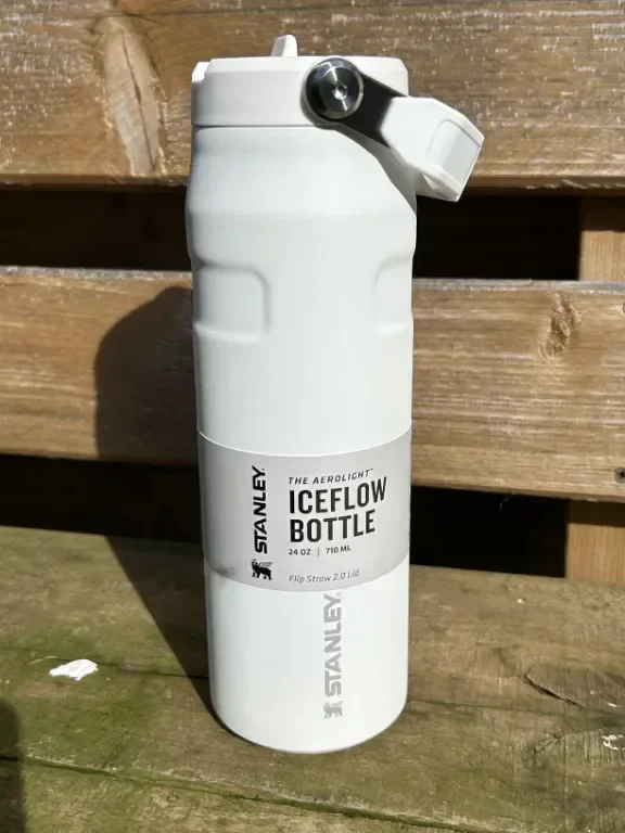 Спортна бутилка за вода Stanley IceFlow Flip Straw 2.0 със сламка 1.06 л 15 часа студено 3 дни с лед — снимка 8