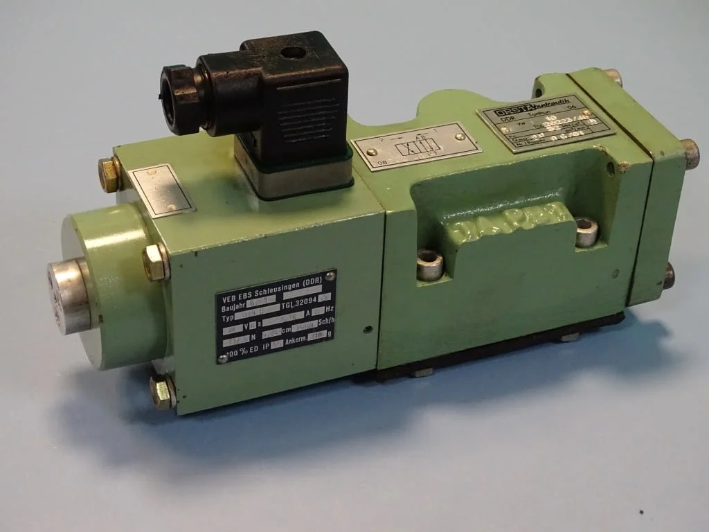 Хидравличен разпределител ORSTA VW 10 TGL26223/40 Hydraulic Valve 24VDC — снимка 2