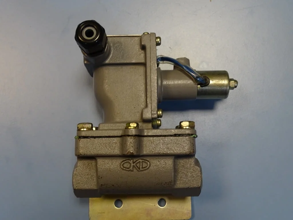 Магнет вентил пневматичен CHUKYO Electric L-15-25 solenoid valve 100VAC