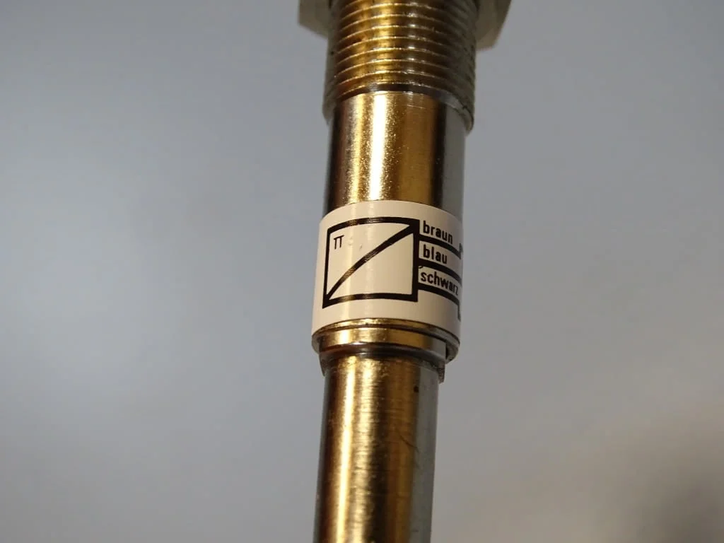 Индуктивен датчик Balluff BES516-356AOX 8610 proximity switch 10-30VDC — снимка 4