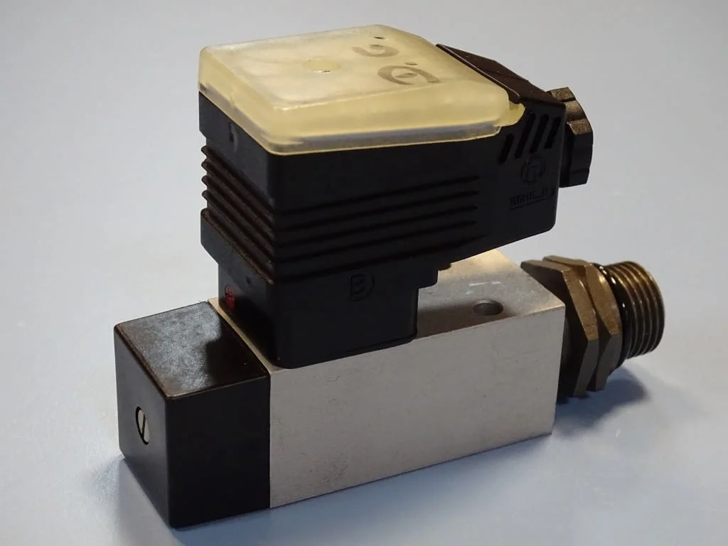 Пресостат вакуумен HYDAC VR2/D/L24 differential pressure filter clogging indicator — снимка 2