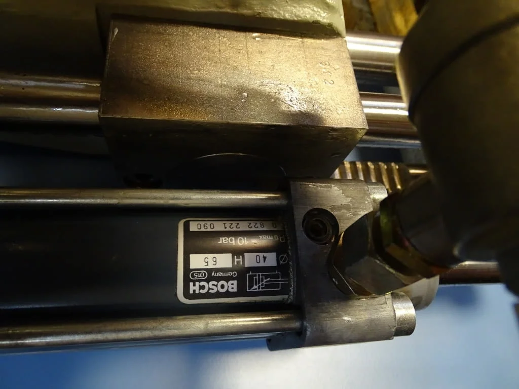 Пневматична гилотина за пластмаса Battenfeld Fischer TM-325 Pneumatic Cuillotine Cutter Plastic — снимка 9