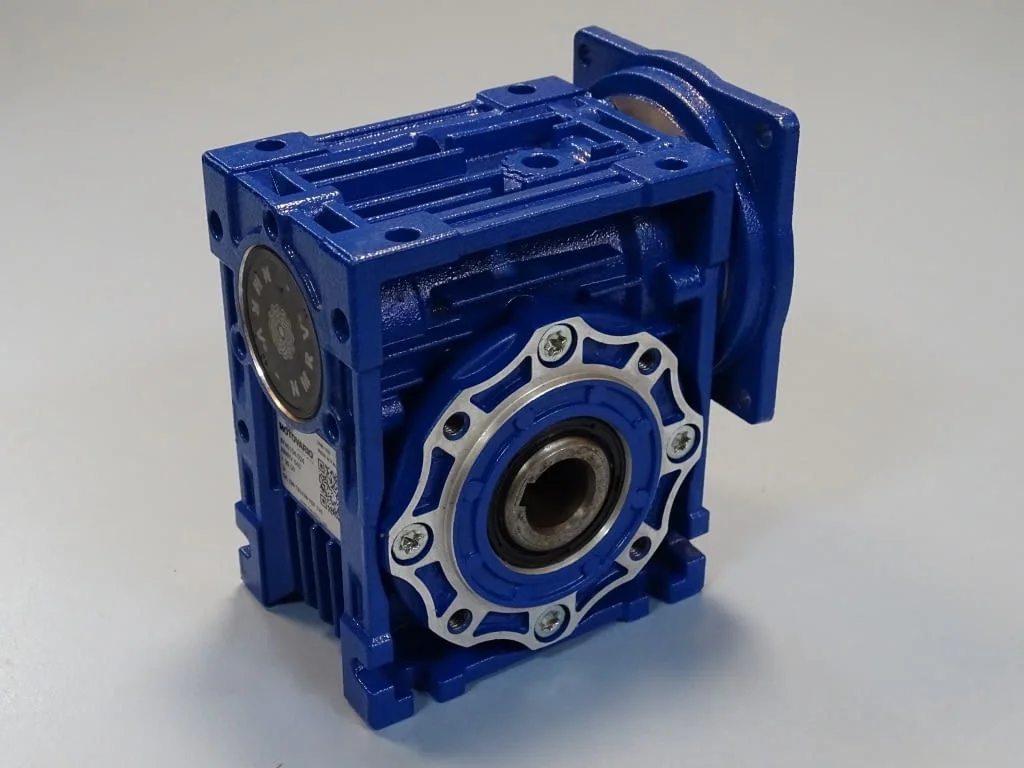 Червячен редуктор MOTOVARIO NHPV040 worm gear reducer i:30.00 — снимка 3