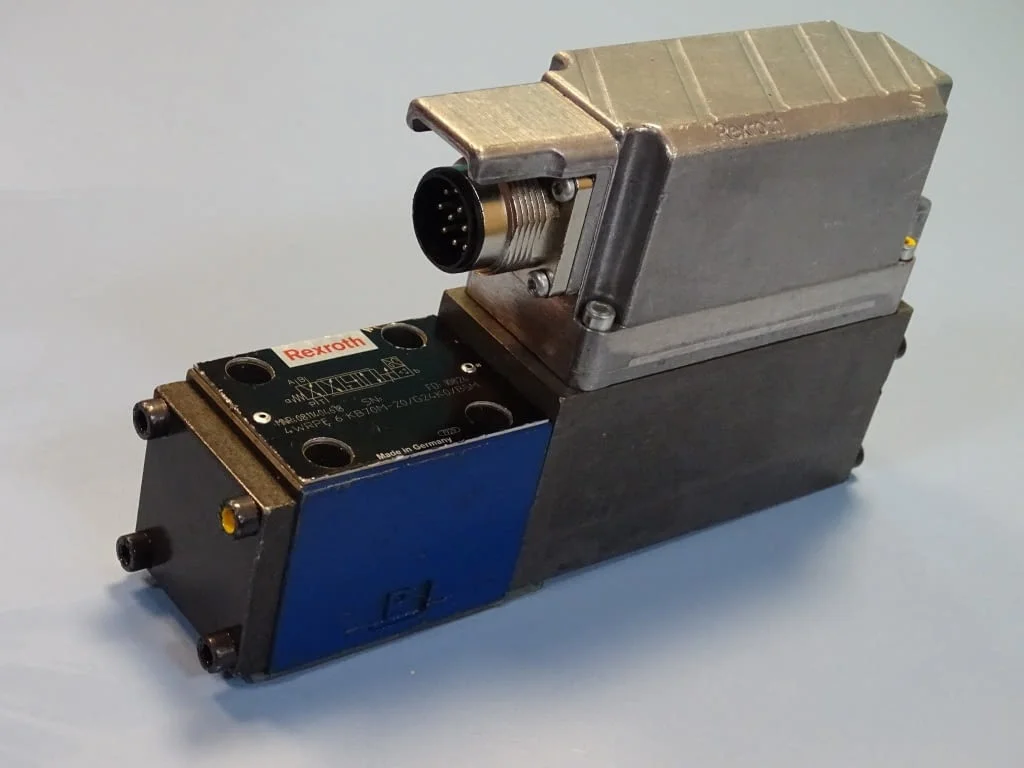 Пропорционален хидравличен разпределител Rexroth 4WRPE 6 KB70M-20/G24KO/B5M Proportional valve — снимка 3