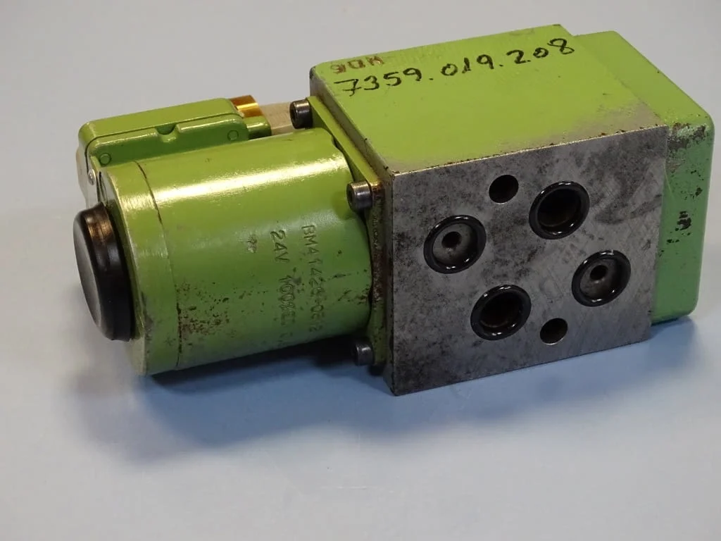Хидравличен разпределител Hydraulik Ring SEF2-10 directional valve 24VDC — снимка 7