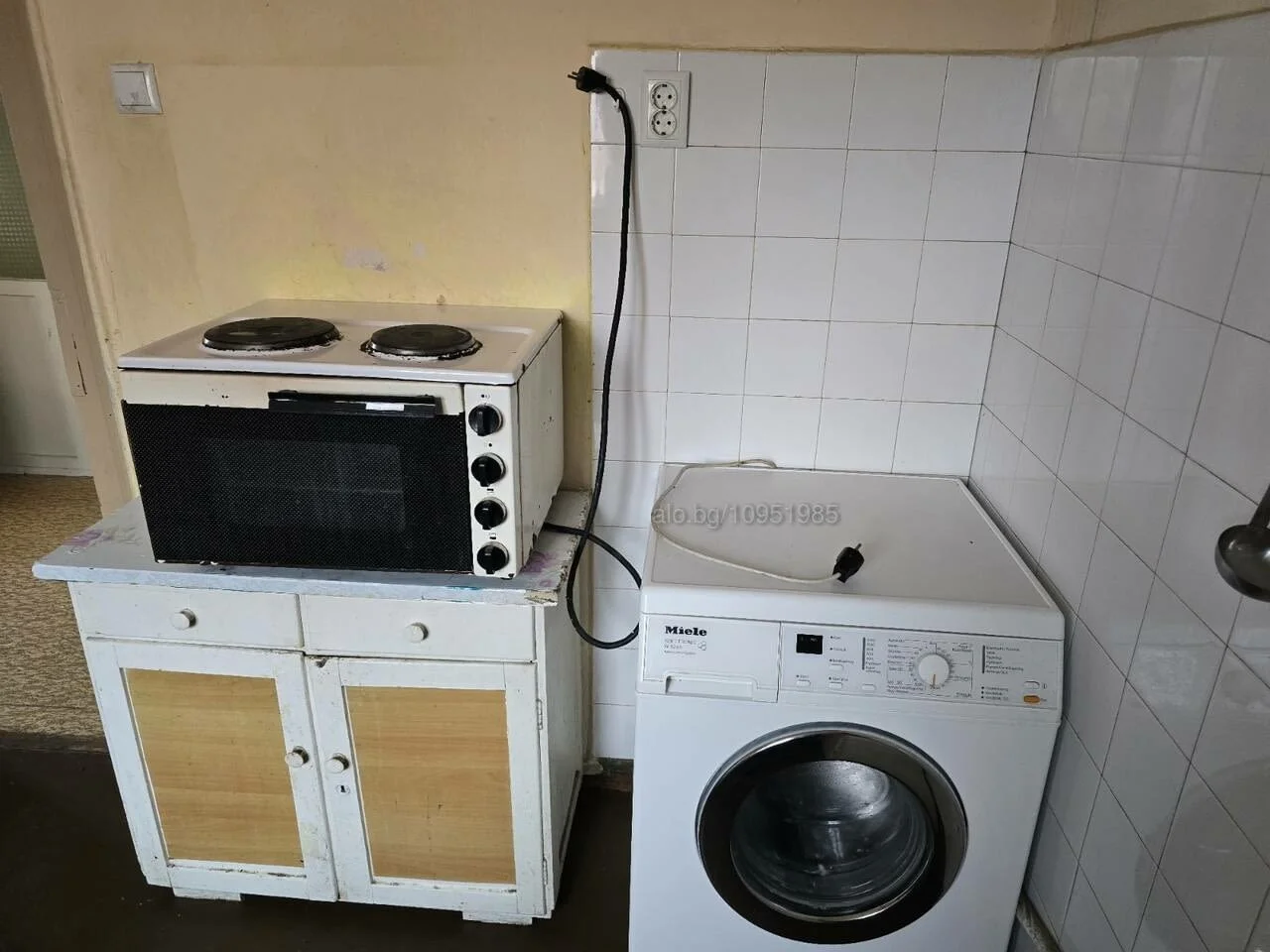 Апартамент в къща в центъра на пловдив.330 евро, две спални.за персонал — снимка 2