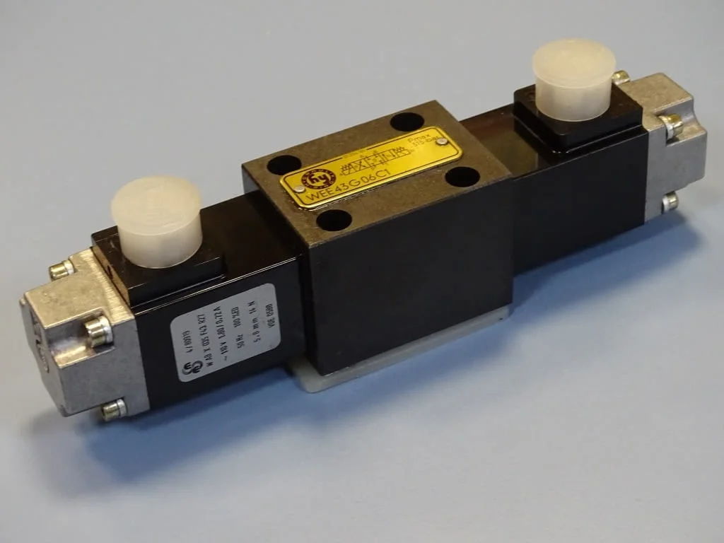 Хидравличен разпределител Hydraulik Ring WEE43G06C1 directional valve 110VAC