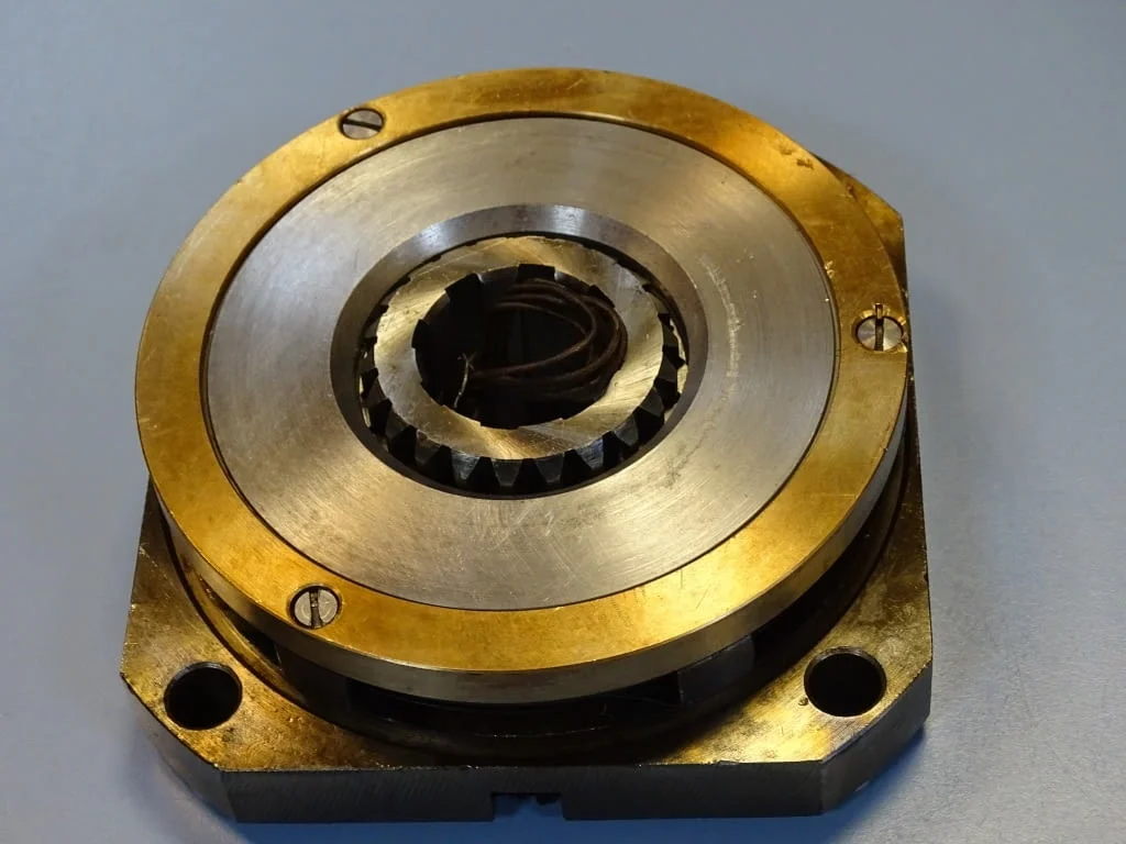Електромагнитен съединител ETM-116 2H (ЭТМ-116 2Н) electromagnetic multi-plate clutch 24VDC — снимка 8