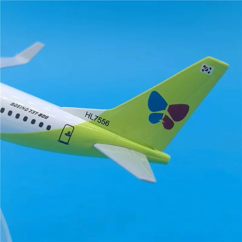 Бойнг 737 самолет модел макет Jin Air метален нискотавифна авиокомпания полетите летище — снимка 4
