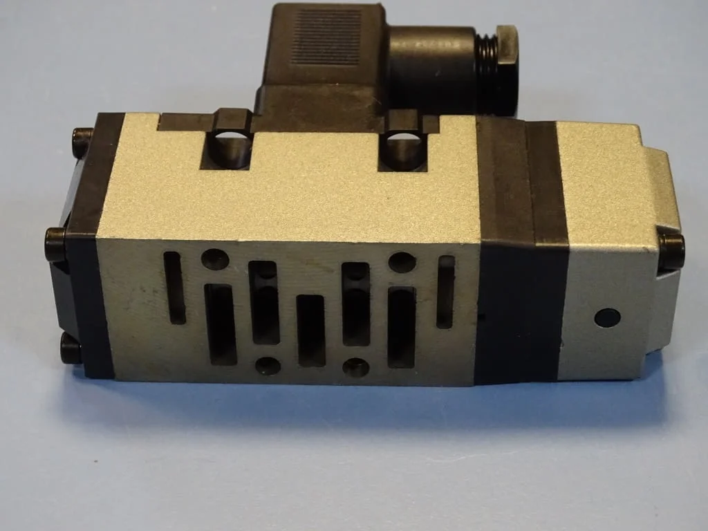 Пневматичен разпределител SMC VS7-6-FG-S Solenoid Valve Pilot 24VDC — снимка 7
