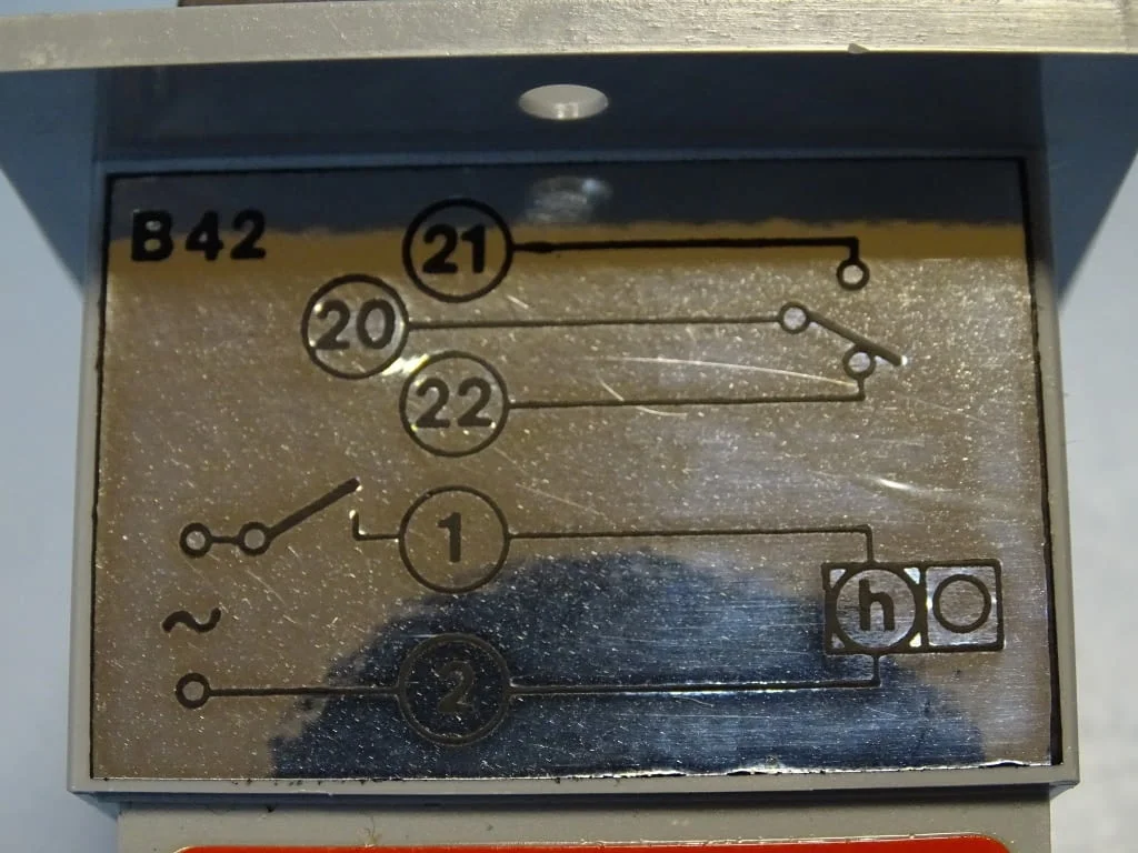 Електромеханичен брояч на време Kubler HVa 15.31 electromechanical time couter — снимка 4