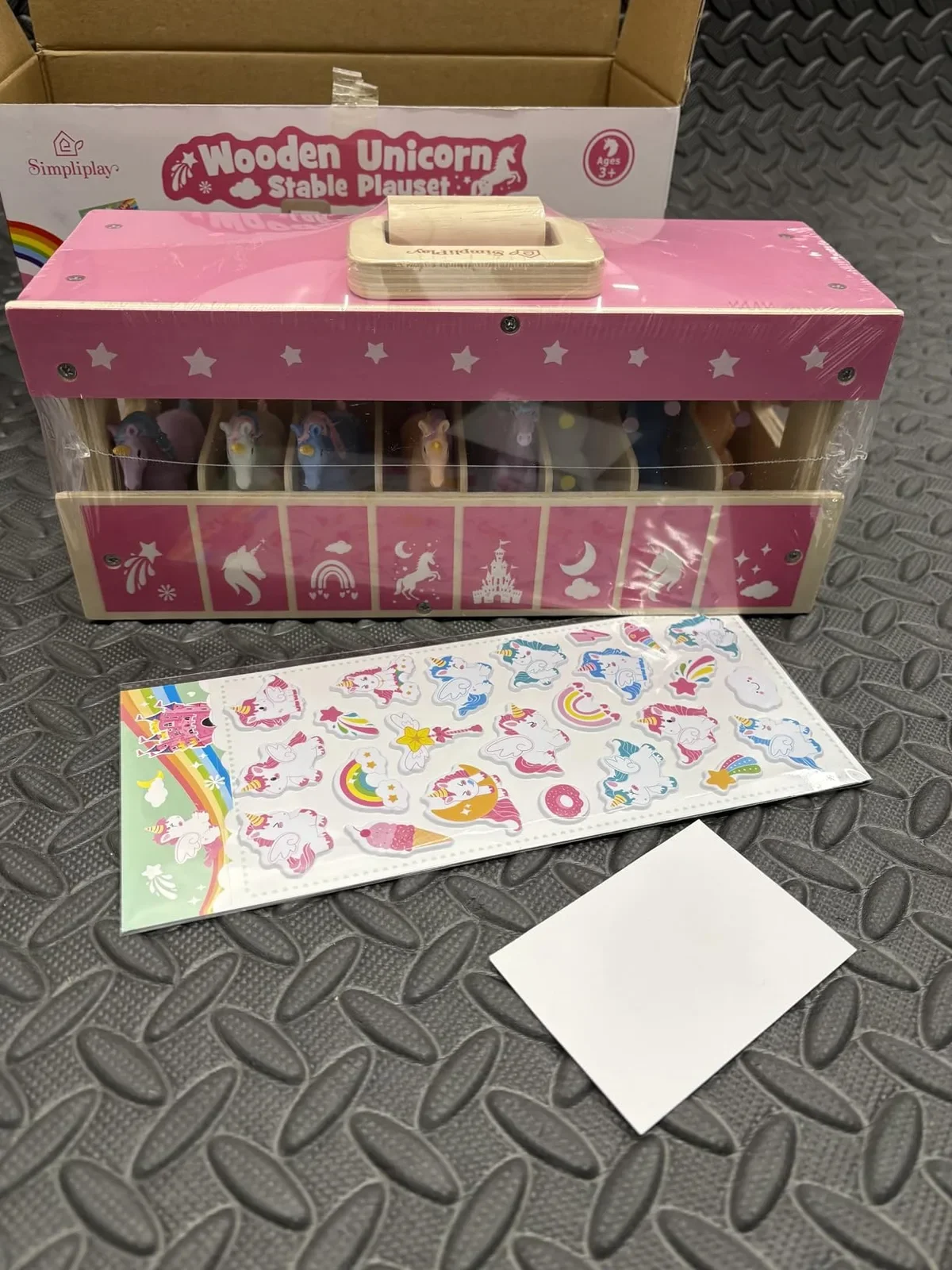 Дървен комплект еднорог – Stable Playset с 8 фигури — снимка 5