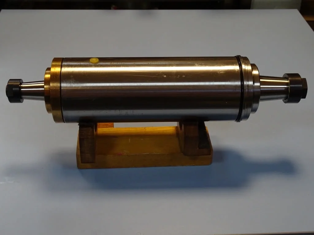 Хидростатичен шпиндел за шлайф USSR ф100mm L-315mm 228-5 — снимка 9