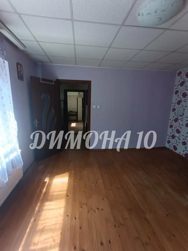 'ДИМОНА 10' ООД продава самостоятелна къща с двор, с площ от 420 кв.м — снимка 10
