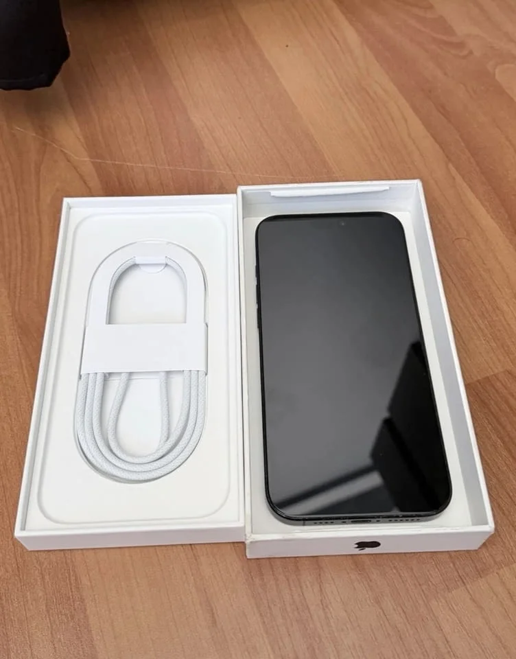 IPhone 16 Pro Max — снимка 2