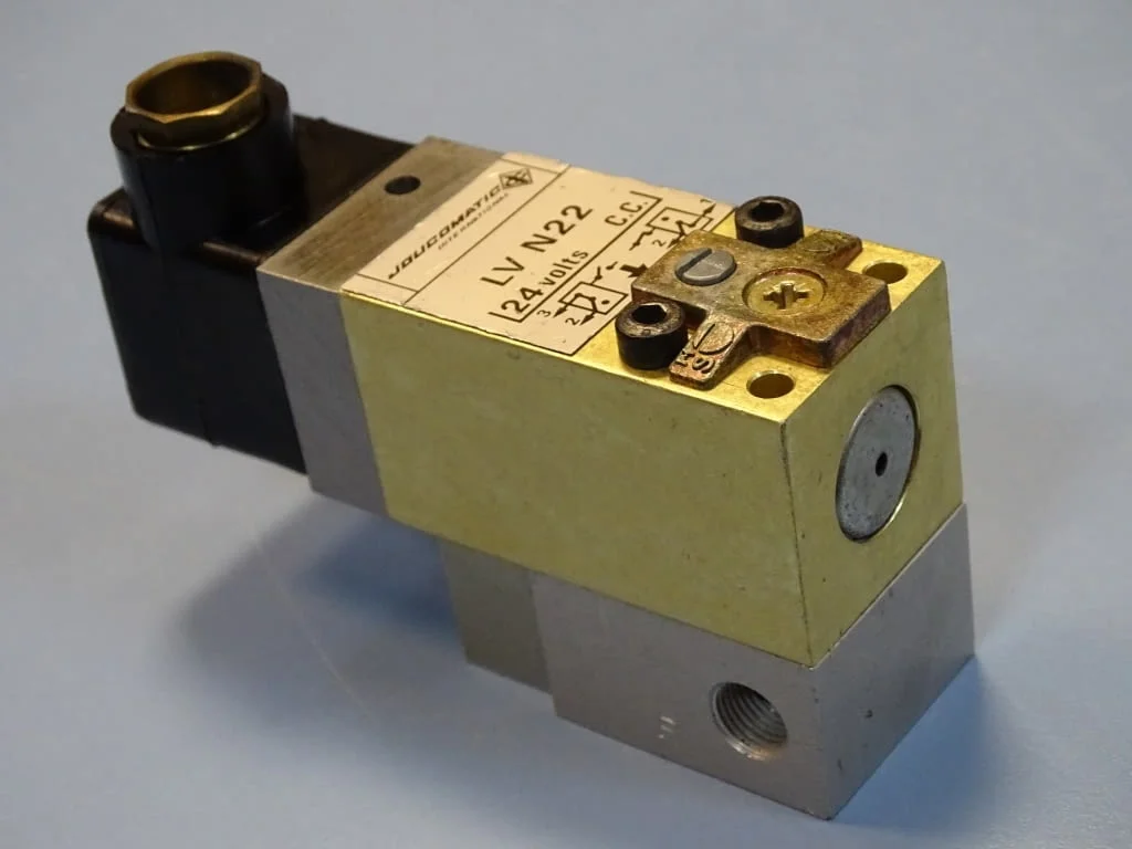 Пневматичен разпределител JOUCOMATIC LVN22 Solenoid Valve 24VDC — снимка 6