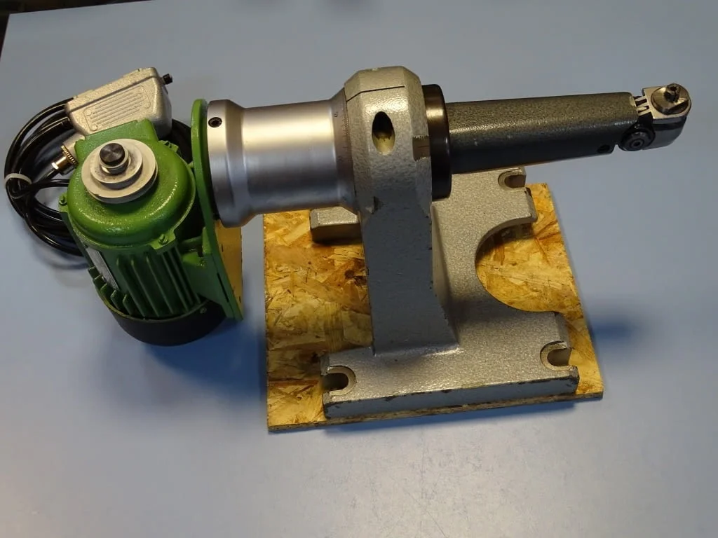 Ъглова високооборотна глава Deckel Corner Milling Spindle Head min-1