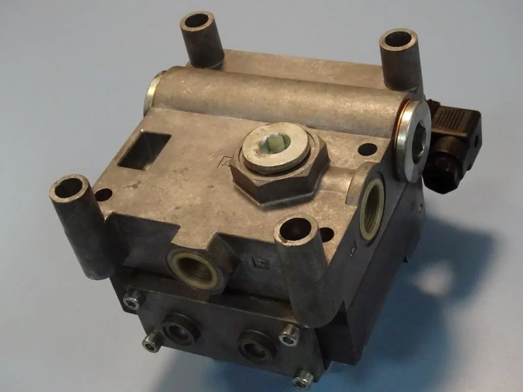 Пневматичен разпределител HERION XSZ 20/2493000 Solenoid Valve 24VDC G3/4 — снимка 10