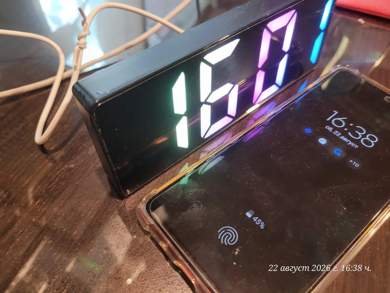 LED будилник с цветен огледален дисплей, работещ с USB , — снимка 5