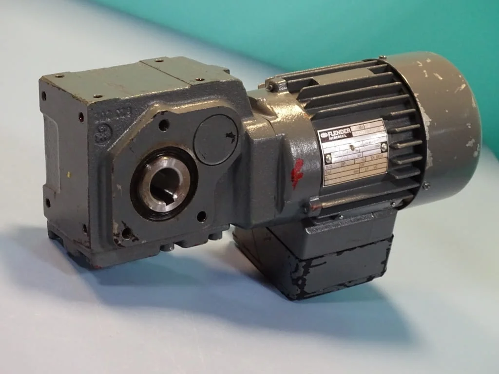 Мотор редуктор Flender Himmel CA10-G56M4 Gear Motor 0.09kW 1350min-1 — снимка 9